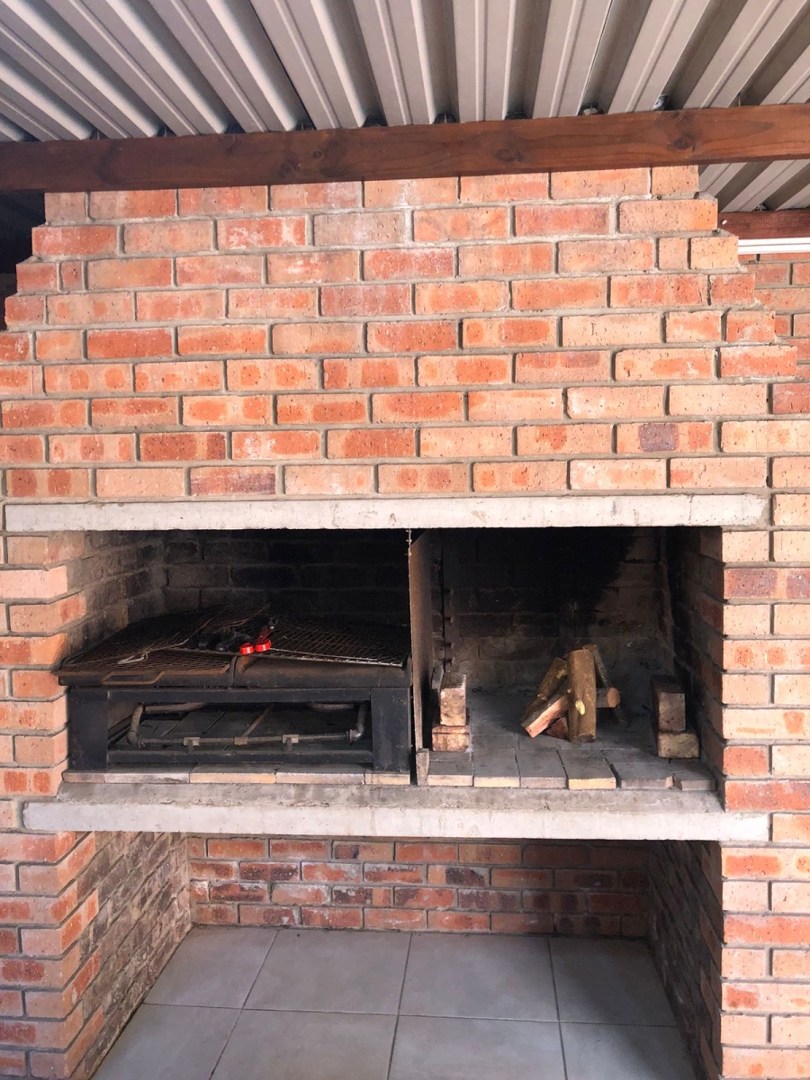 3 Bedroom Property for Sale in Sherwood Eastern Cape